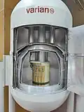 Řez NMR magnetem