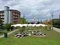 Arménské piknikové stoly