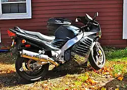 Suzuki RF 900R
