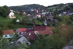 Pohled na místní část Svatá Kateřina od kostela