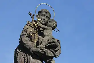 Detail sochy sv. Antonína ve Svijanech