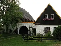 Svatý_Jiří,_sýpka_u_čp._24.jpg