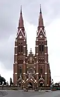 Kostel Svatého apoštola Jakuba (pohled od náměstí)