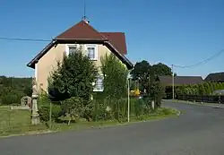 Dům se sochou svatého Jana Nepomuckého