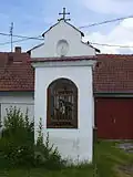 Svojkovice_-_výklenková_kaplička_-_poklona_1.jpg
