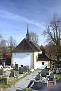 kostel svatého Jana Křtitele ve Svratce - pohled ze hřbitova