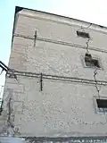 Detail severní zdi dokládající technický stav