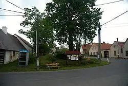 náves