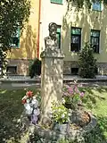 Pomník T. G. Masaryka před školou