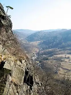 Pohled na Babětín z hradu Vrabinec