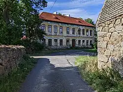 Těchonice - bývalá škola čp. 13 (stav v červenci 2023) (3).jpg