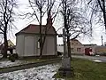 Kříž před kaplí