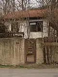 Třebotov - bývalá rychta čp. 14, vlastní objekt po necitlivé přestavbě (1).JPG
