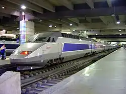 Souprava Atlantique č. 335 na Gare Montparnasse v Paříži