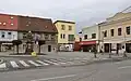 Dokončené průčelí, fotografováno dne 19. dubna 2013.