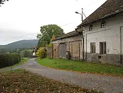 Dům a stodola