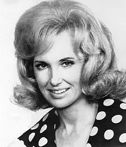 Tammy Wynette (1975)