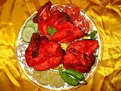 Kuře tandoori v Paňdžábu v Pákistánu