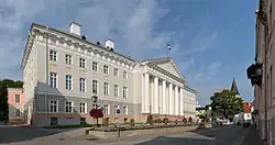 Hlavní budova univerzity