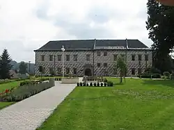 Tatenice zámek - pohled od západu