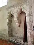 Gotická sedile v presbytáři