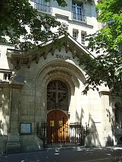 Portál kostela