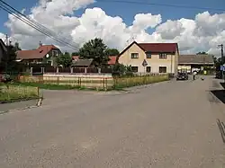 Náves s rybníkem