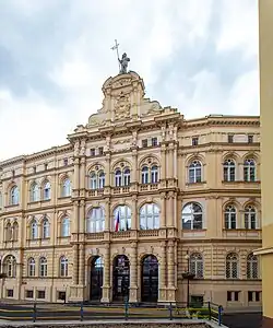 Centrální rizalit