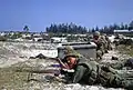 Bitva o Hamo Village během ofenzívy Tet za války ve Vietnamu. Jednotky 1. námořní divize a ARVN na pozicích čekající na nepřítele s nabitými M14.