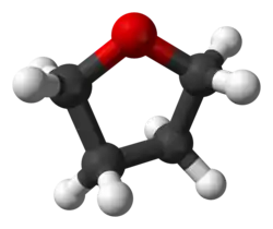 Molekula tetrahydrofuranu