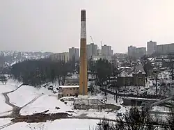 Komín před odstřelením