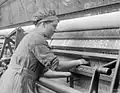Výroba krajky na bobinetu (Anglie 1918)
