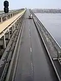 Pohled na most ze stanice metra Dnipro