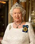 Královna Alžběta II. s Řádem Austrálie