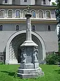 Tošovice - Památník obětem první světové války před kostelem sv. Martina. Vytvořil v roce 1922 sochař Engelbert Kaps.