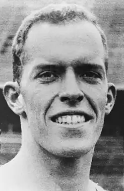 Tom Courtney (1956)