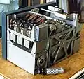 Torn. E. b 1944 - pohled zezadu + elektronka RV2P800