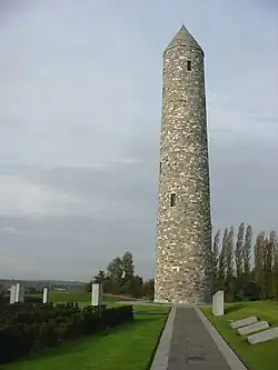 věž v mírovém parku nedaleko města Mesen
