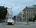 Souprava tramvají Tatra T3G vyjíždějící ze zastávky Moravské náměstí