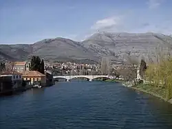 Řeka protékající městem Trebinje
