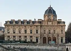 Tribunal de commerce de Paris (20. března 2014)