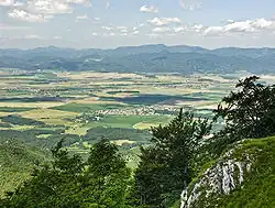 Pohled do povodí řeky Turiec z hory Drienok