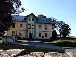 Uhřínov - presbytery.jpg
