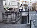 Uhelný trh, veřejné záchodky, ženy