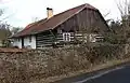 Roubenka za zdí