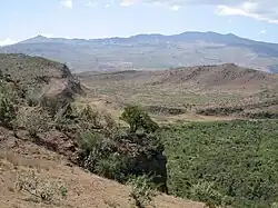 Elmenteita (v popředí)