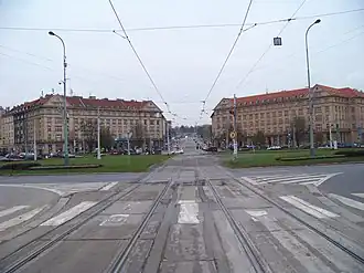 Pohled na Vítězné náměstí od Jugoslávských partyzánů