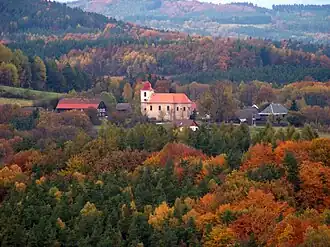 Bořejov, pohled z hradu Houska