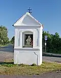 Výklenková kaplička - poklona v Lukově 01 crop.jpg