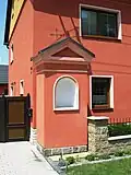 Výklenková kaplička se dvěma smírčími kříži (Štěpánov).JPG